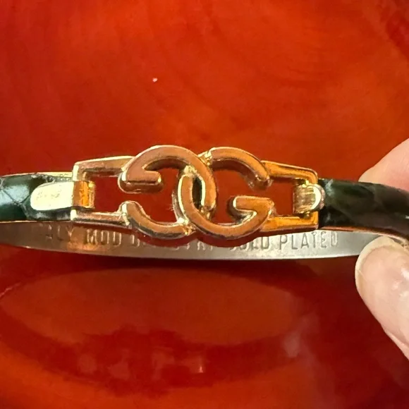 Vintage GUCCI leather cuff - Picture 2 of 8